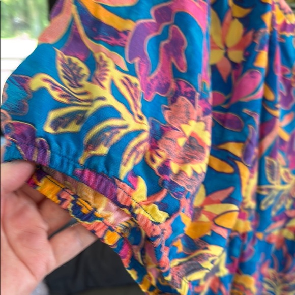 NWOT Terra & Sky Multicolor Floral Top - Picture 3 of 7